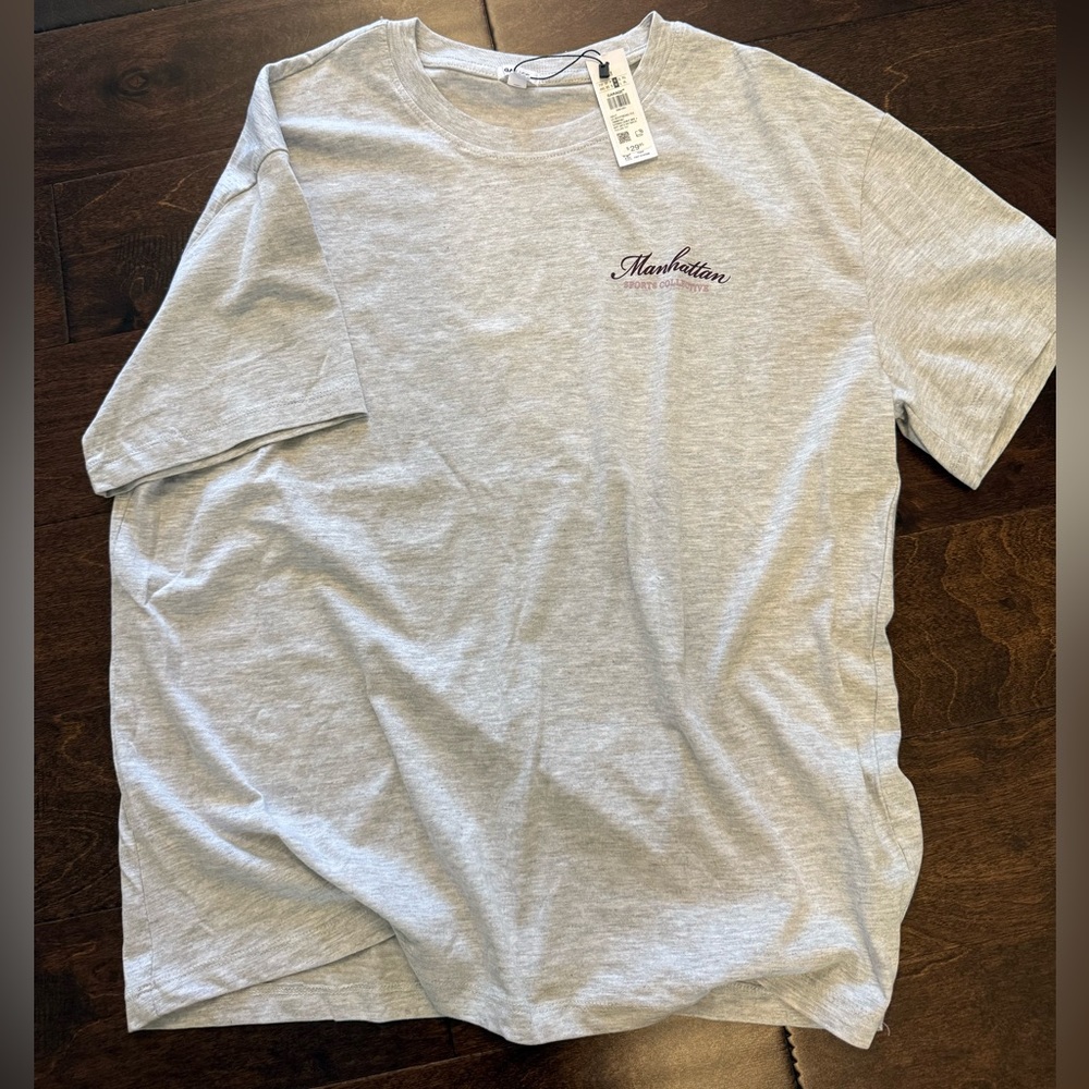 NWT Garage Graphic T-Shirt Size Medium